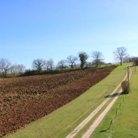 Beautiful Pigeonnier With Sensational Surroundings *